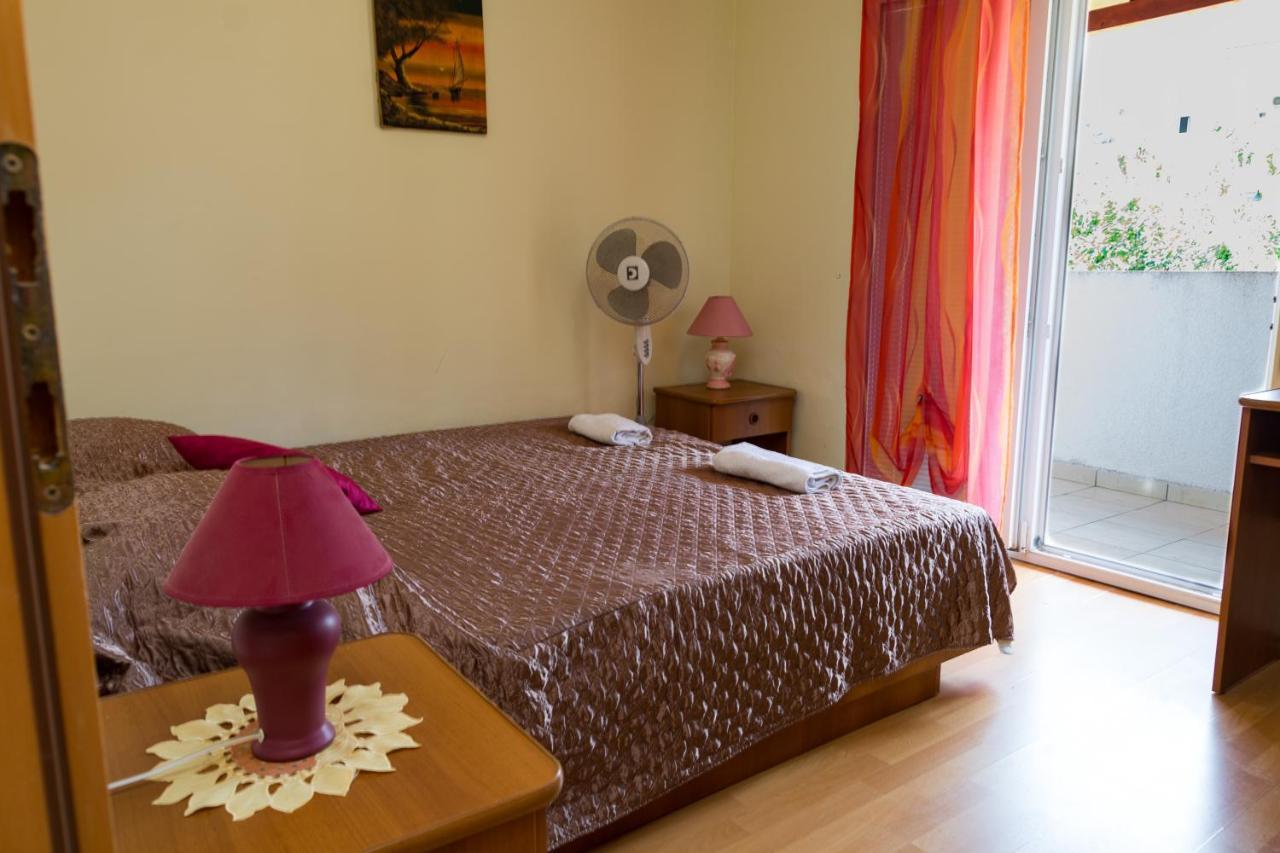 Pag Marina Rooms & Apartment 외부 사진