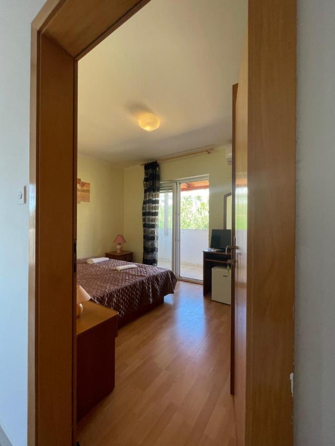 Pag Marina Rooms & Apartment 외부 사진