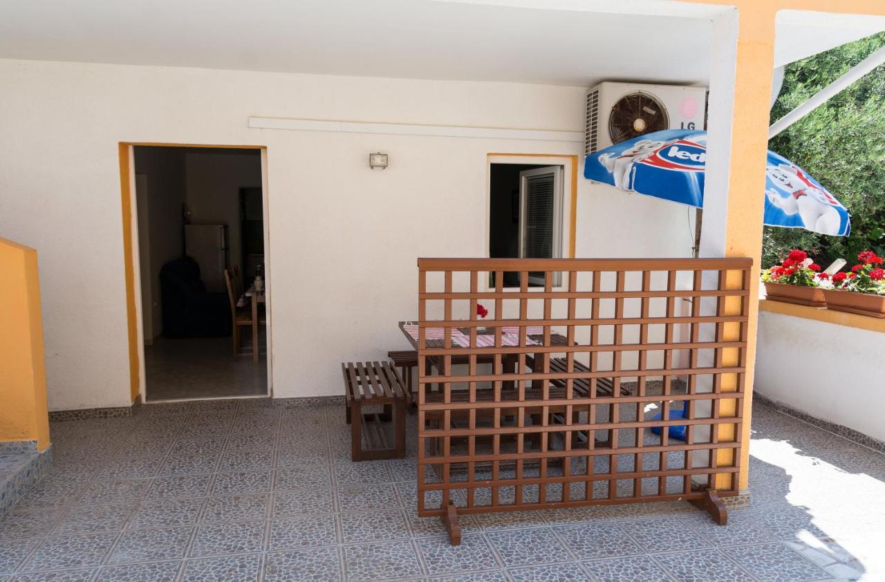 Pag Marina Rooms & Apartment 외부 사진