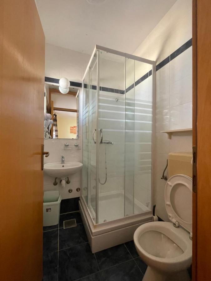 Pag Marina Rooms & Apartment 외부 사진